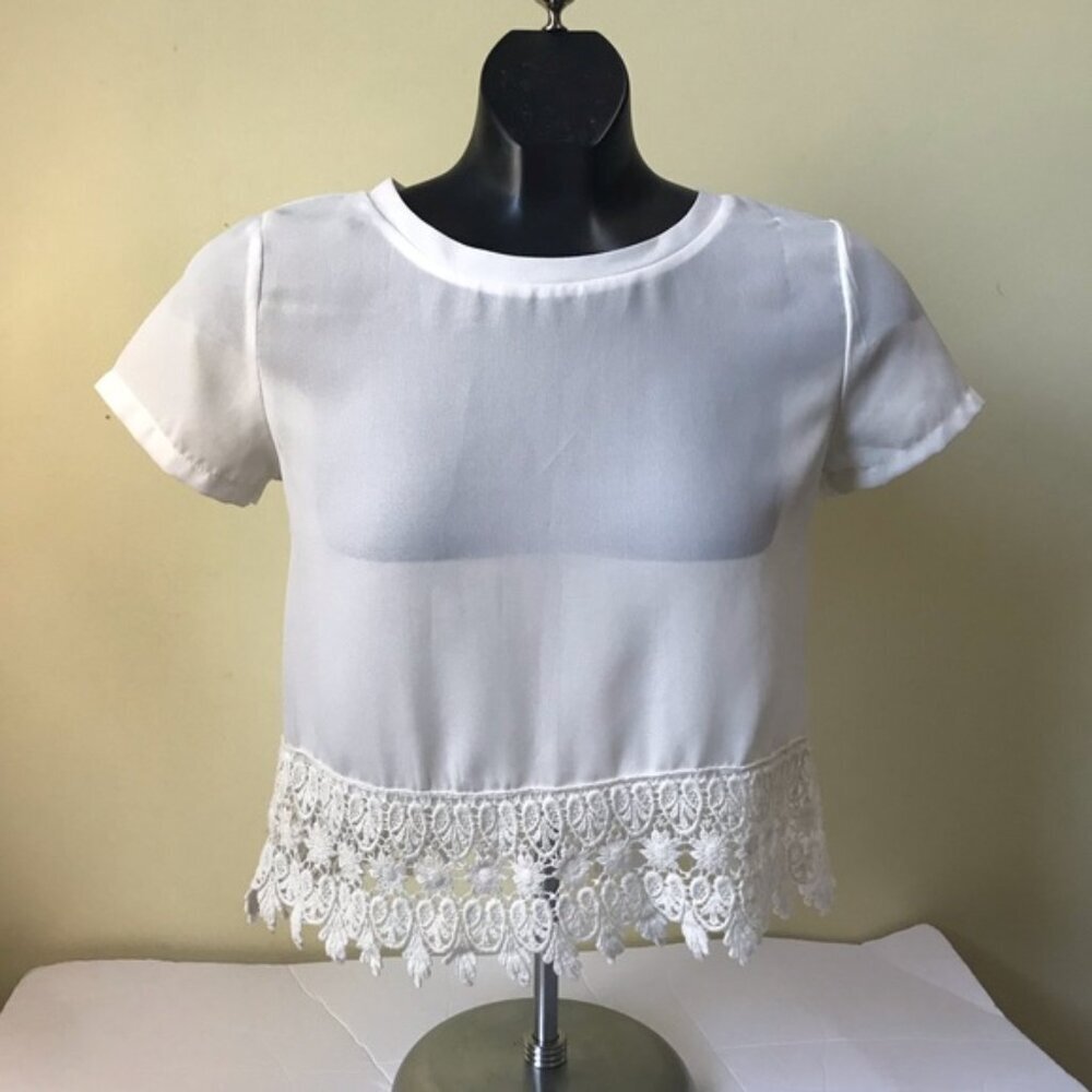Boohoo NEW Lace Trim Lightweight Crop Top Blouse Tee Shirt Flowy Neutral Short 2